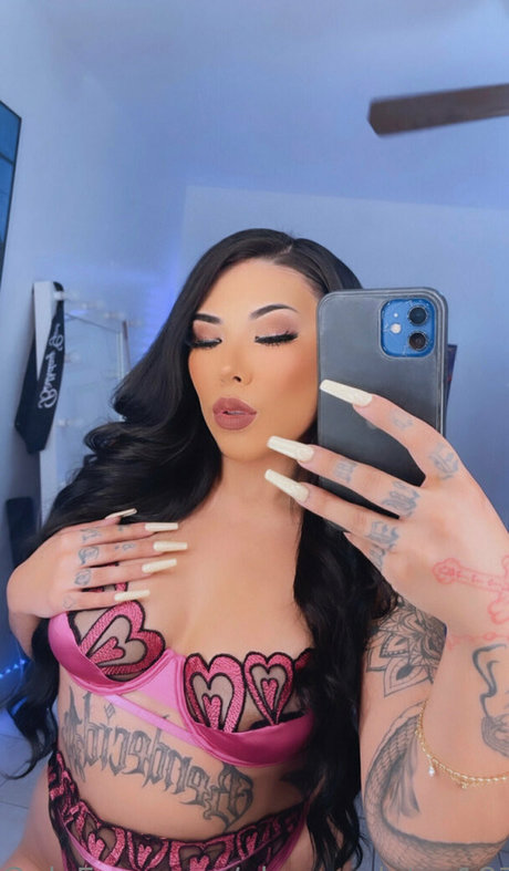 ohsoyoulotus187 naked star galleries