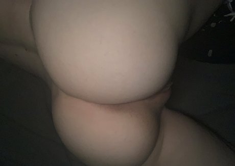 sarahjamesfree high quality actress pic