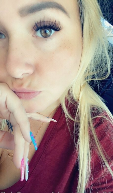 blondebrandy269 model erotic picture