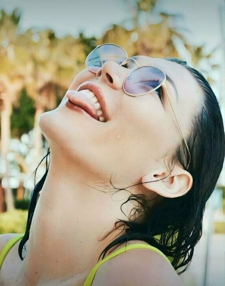 honney aly art star galleries