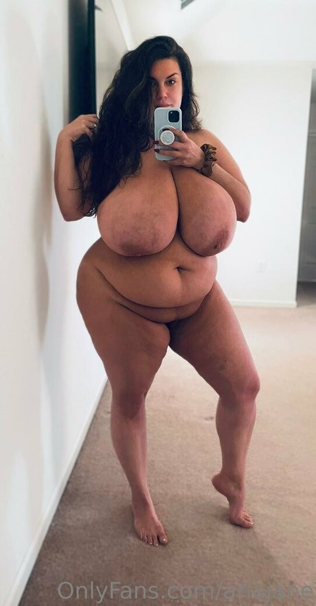 ariajane model sexy pictures