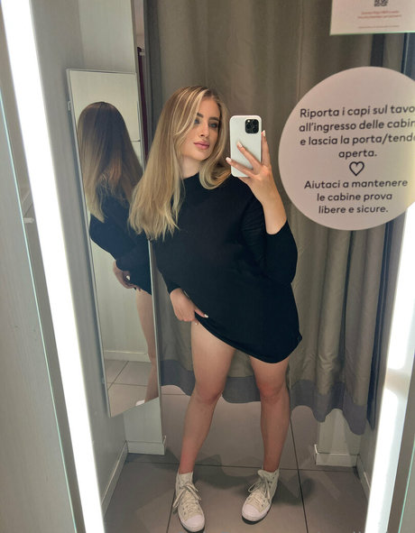 emily lyy star porn pic