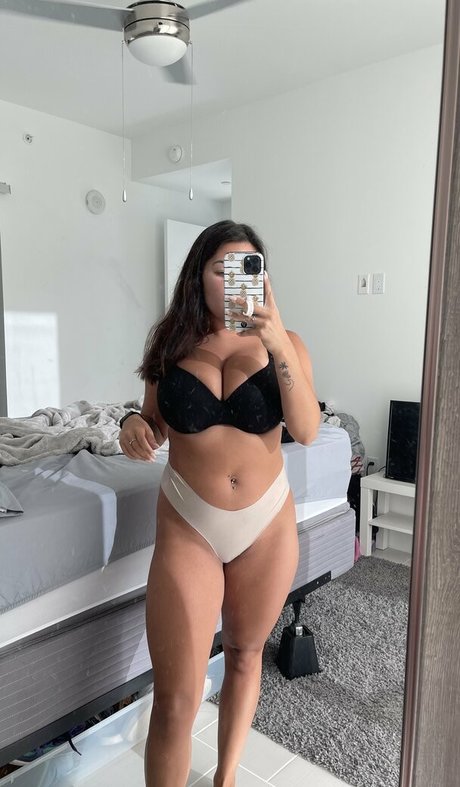 nobettertits sexy model pic