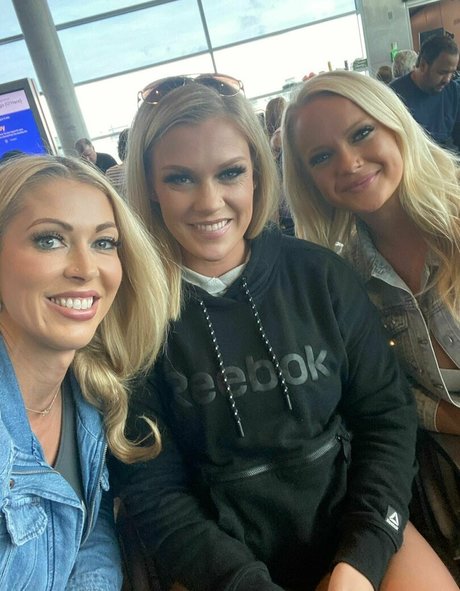 thehotwifetour star nudes gallery