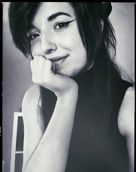 Slight Sounds porn model galleries