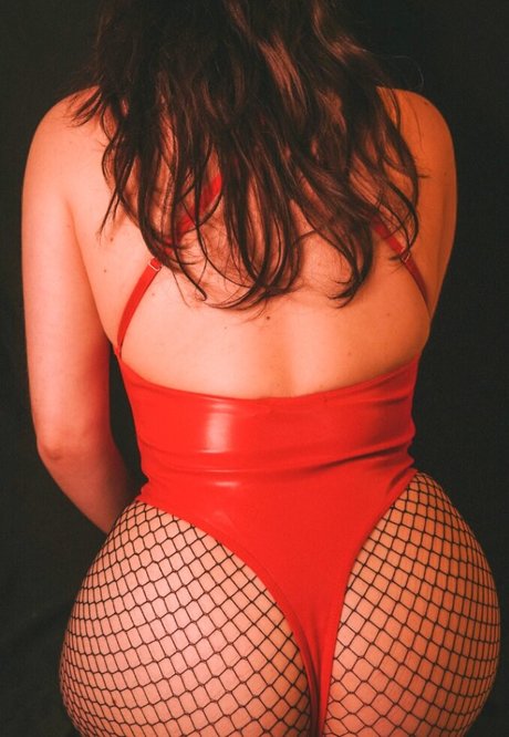 Slight Sounds exclusive pornstar picture