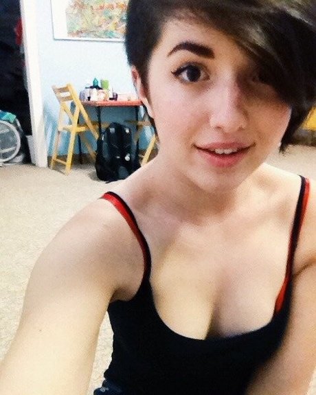 hot shemale onlyfans adult pic