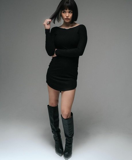 Paris Berelc model adult gallery