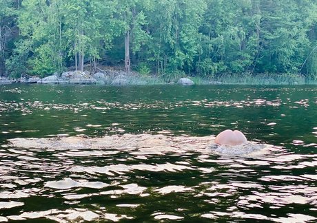 Marlingyoga beautiful model image