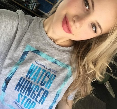 Halston Sage erotic pornstar photo