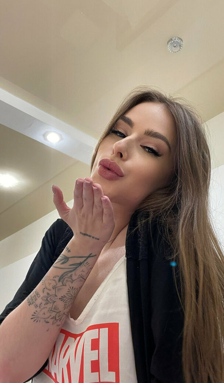 jessica caramel beautiful actress photo