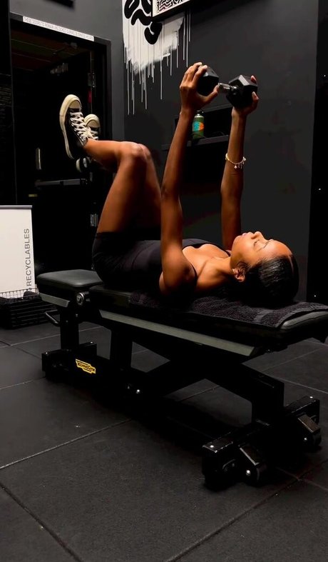 Skai Jackson naked actress pictures