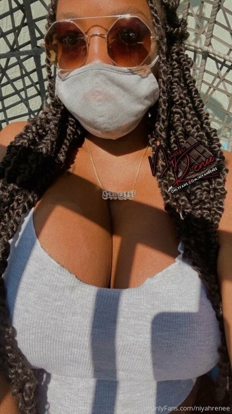 niyahrenee adult model gallery