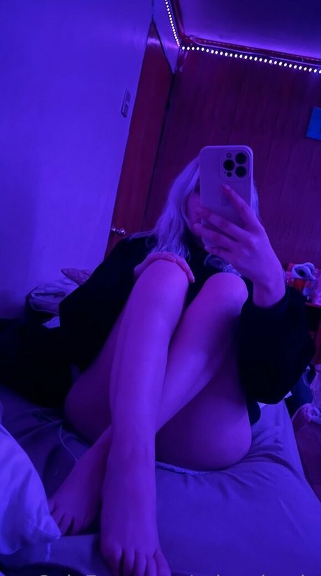 urlovelymia beautiful actress image