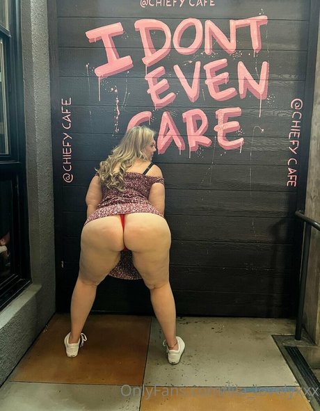 lila lovelyxxx model naked picture