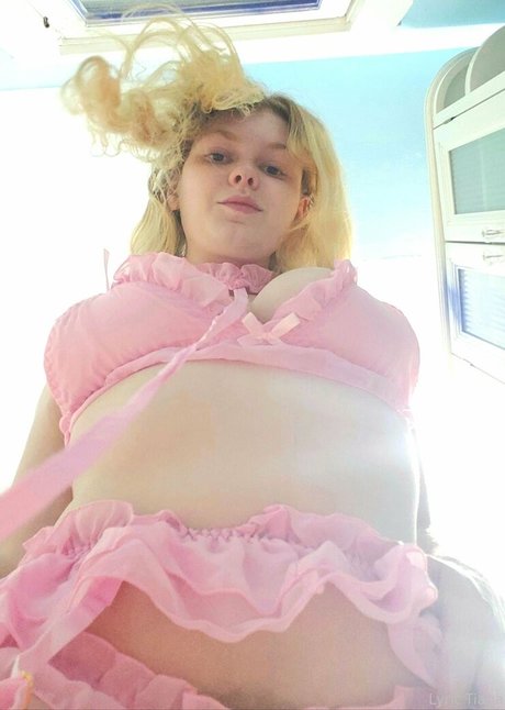 lyrictiana perfect pornstar gallery