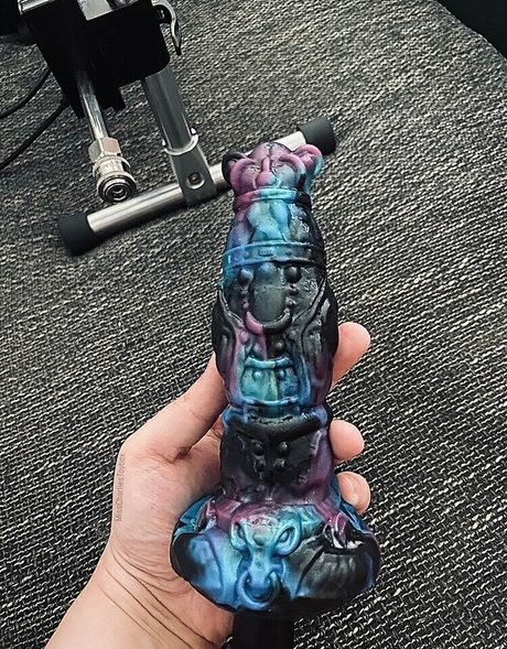 misscharliestoybox nudes star images