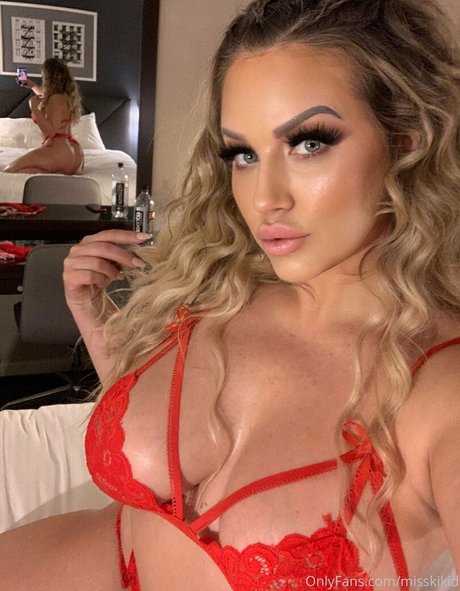 misskikid art actress gallery