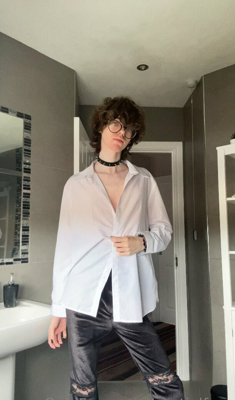 castielfree model exclusive pics