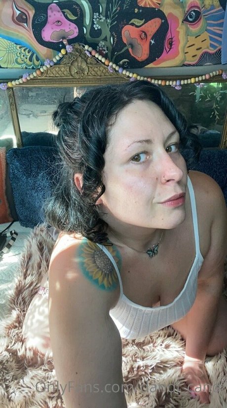 dandi candi star photos