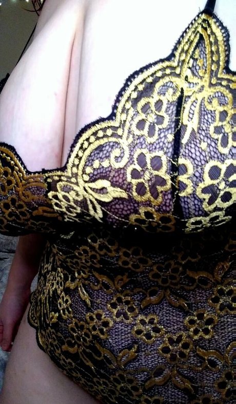 evelynmusefree model perfect pics