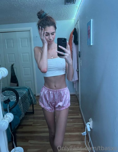 Tiana Basden star adult pic