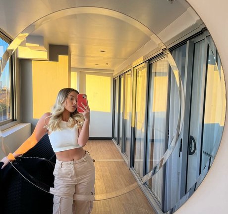 Lavender Baj hot model galleries