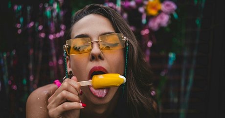 Vikioutofspace model sex photo