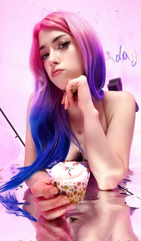 MorganLeFoy nude model picture