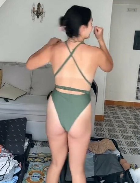 WomenBarstool model naked gallery