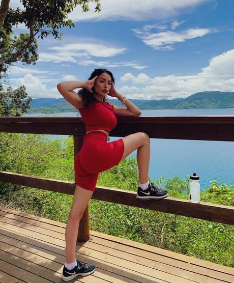 Sonia Ferraro nice model pic