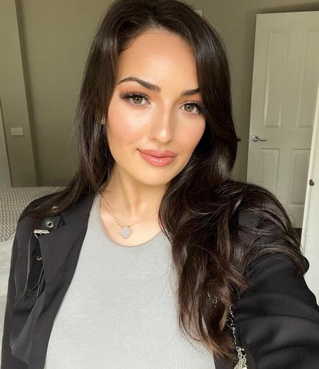 Sonia Ferraro pornstar perfect pics