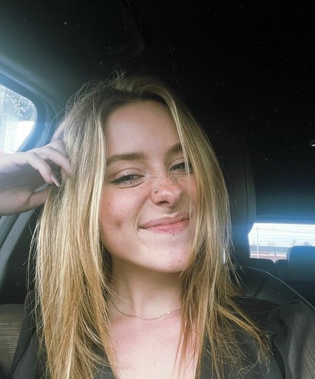 Audra Miller model adult archive