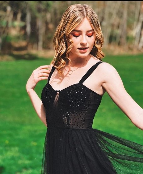 Audra Miller model nice images