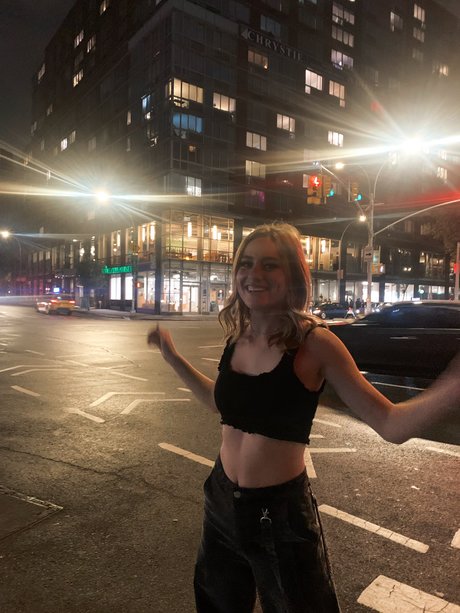 Audra Miller model nude image