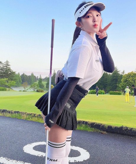 Jun Amaki exclusive model photo