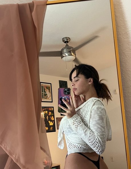 Grace Coffey model perfect photo