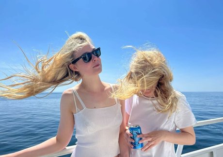 Dakota Fanning pornographic actress archive