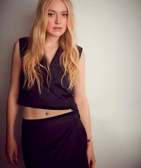 Dakota Fanning sex pornstar galleries