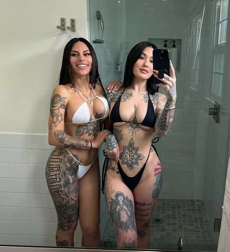 Taylor Roze naked star photo