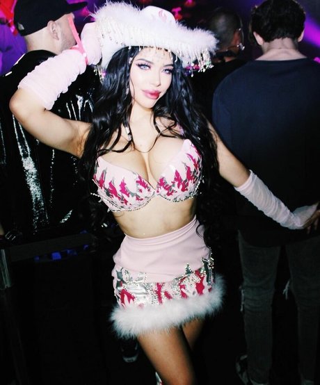 Yeri Mua free pornstar gallery