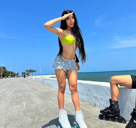 Yeri Mua model high quality photo