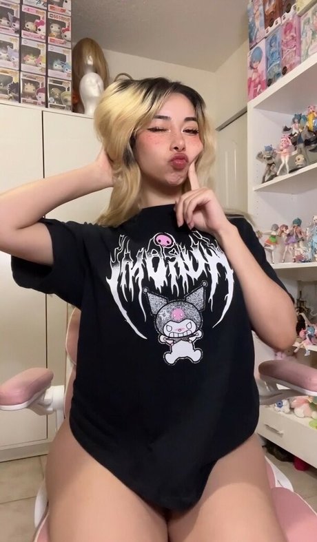 Rina Magi adult actress image