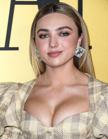 Peyton List model naked photos