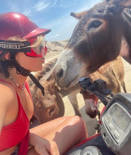 Peyton List hot star img