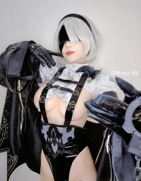 mintonii pornstar exclusive image