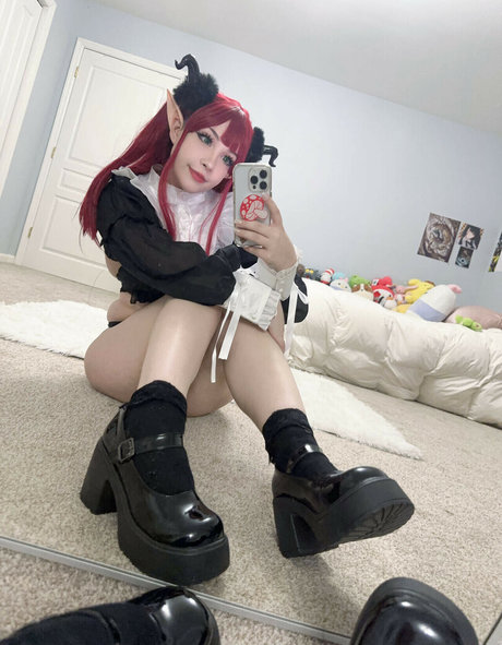 Junkenstein model pornographic img