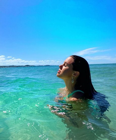 Desi Johnson pornographic model pictures