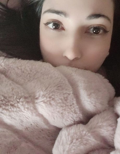 Drellatsun sexy actress picture