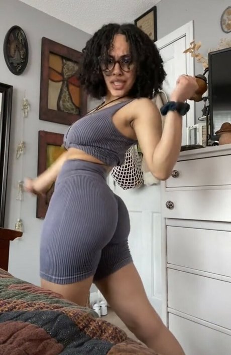 hotwife onlyfans hot pic